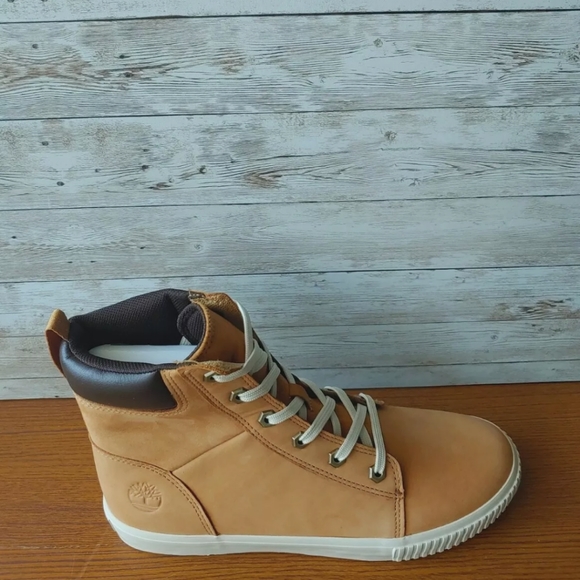 Timberland Women's Skyla Bay 6 Inch Wheat Nubuck - Picture 2 of 7